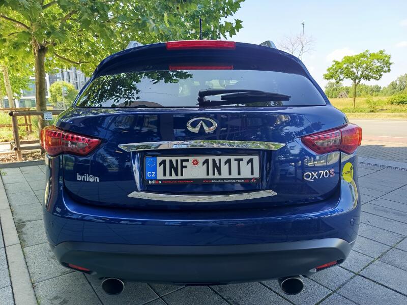 Infiniti QX70