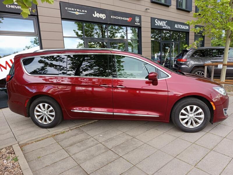 Chrysler Pacifica