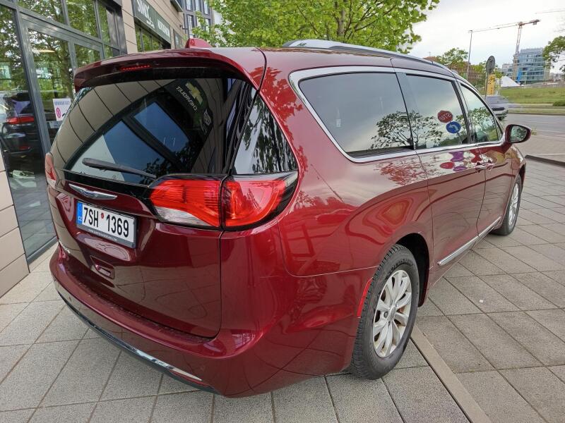Chrysler Pacifica